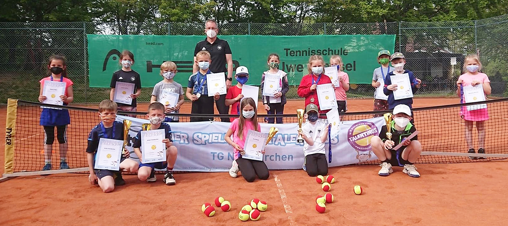 18 Kinder aus vier Vereinen sind am Wochenende beim Talentino-Kleinfeld-Cup der TG Neunkirchen, der natürlich unter Einhaltung der Corona-Regeln ausgetragen wurde, am Start gewesen.
