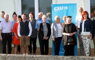 Der Flosser CSU-Ortsverband hielt nach einer zweijährigen Pause mit seiner Hauptversammlung wieder die erste Präsenzveranstaltung ab, bei der auch MdL und Kreisvorsitzender Dr. Stephan Oetzinger (5. v. r.) zu Gast war.