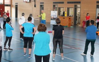 30 Teilnehmer*innen aus der gesamten Oberpfalz nahmen am gemeinsamen Lehrgang des BLSV und BTV in der Turnhalle der Mittelschule Weiherhammer teil.