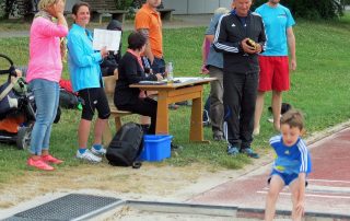 Sportler vom Kindes- bis zum Seniorenalter können am 30. Juli beim Familientag des BLSV-Kreises ihr Sportabzeichen ablegen.