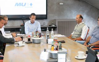 Benjamin Zeitler (MU-Bezirksvorsitzender), Alexander Herzner (MU-Kreisvorsitzender Nordoberpfalz), CSU-Bundestagsabgeordneter Albert Rupprecht, Harald Gollwitzer (Bezirksvorsitzender des Wirtschaftsbeirates Weiden/Nordoberpfalz) und Stefan Prechtl (stellv. MU-Kreisvorsitzender Tirschenreuth) machten beim Sommer-Pressegespräch (v. l. n. r.) in Floß deutlich, dass den derzeitigen Kurs der Ampel-Koalition nicht befürworten.