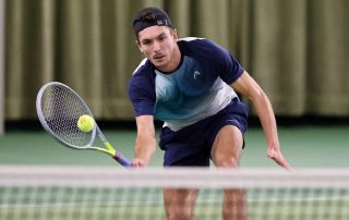 Volle Konzentration: Jakob Schnaitter überzeugte mit druckvollem Serve- und Volley-Spiel.