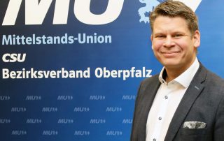 Benjamin Zeitler, Vorsitzender der oberpfälzer Mittelstands-Union, übt Kritik am vom Bundestag beschlossenen Beschleunigungsgesetz.