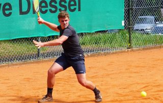 Die Nummer 1 der Herren I, Simon Svoboda, will sein Team im Saisonendspurt noch auf den zweiten Tabellenplatz führen.