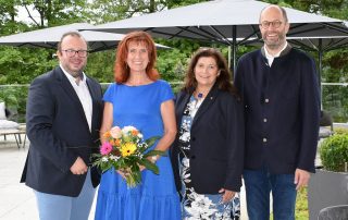 Florian Schott (r.) ist der neue Präsident des Lions Clubs Neustadt/WN-Lobkowitz. Er löste am Freitag Regina Kestel (2. V. r.) ab. Ihm zur Seite stehen 1. Vizepräsidentin Andrea Gollwitzer (2. V. l.) und 2. Vizepräsident Sebastian Denzler (l.).
