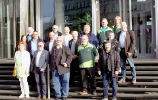 Die Mitglieder des Landesverbandsausschusses informierten sich beim Partner RheinLand-Versicherungen zu aktuellen Themen.