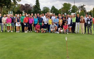 Gratulation an den GLC Schmidmühlen: Die Gastgeber behielten im Clubvergleich mit dem GC Straubing Stadt und Land e. V. die Oberhand.