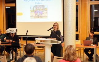 Der Aufsichtsrat mit Vorsitzender Birgit Reil und HPZ-Vorstandsvorsitzender Christian Stadler berichteten bei der Mitgliederversammlung des Vereines „HPZ – Lebenshilfe für Behinderte e. V.“ nicht nur über das letzte Jahr, sondern auch über viele aktuelle Dinge und Planungen in der Zukunft.