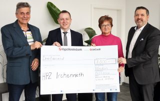 Herzlichen Dank für die erneute Unterstützung (v. l.): Max Hohlrüther, Christian Wolf, Brigitte Krause und Stefan Kallert. Foto: Stephan Landgraf