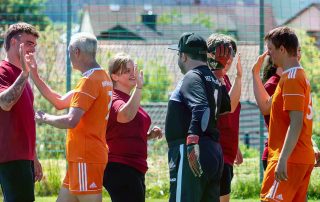 Gemeinsam macht Fußball Spaß und mit dem Sport wird Inklusion perfekt vorgelebt. alle Fotos: Philipp Kuehl
