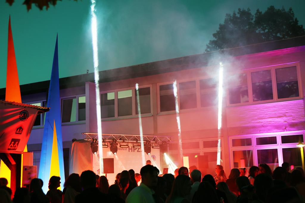 Strahlend: Die Tanzfläche war bis zum Schluss vollbesetzt.