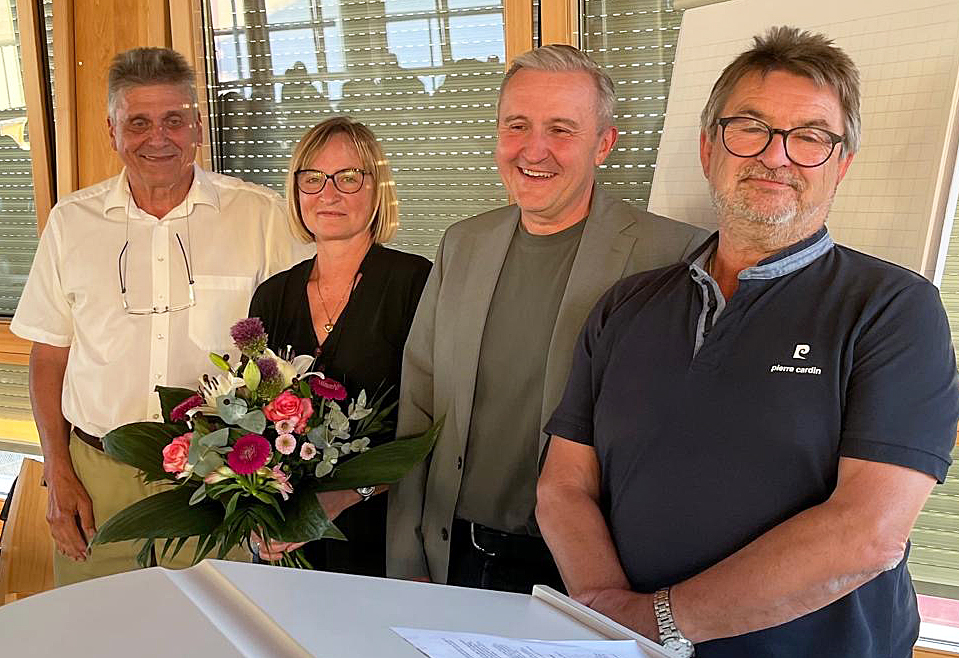 Nach 29 Jahren ehrenamtlicher Tätigkeit für das HPZ wurde die bisherige Aufsichtsratsvorsitzende Birgit Reil (2. v. l.) von ihren Kollegen Max Hohlrüther, Helmut Brandl und Dieter Wettinger (v. l.) verabschiedet.