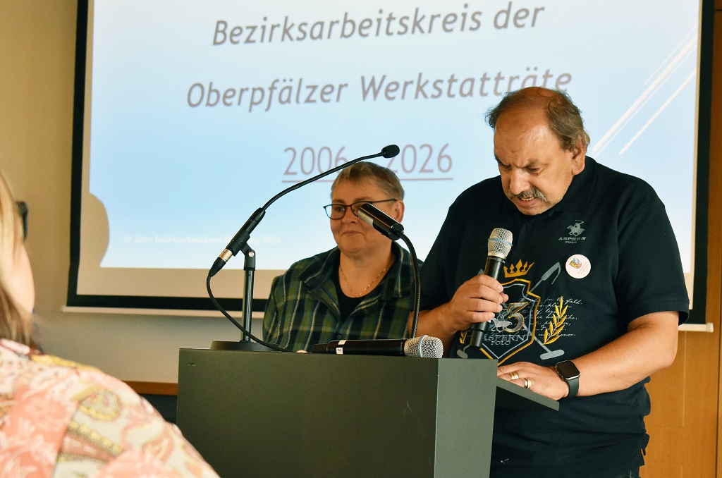 Der neue Bezirkssprecher der Werkstatträte, Ingo Kraus, hieß zahlreiche Gäste willkommen und gab einen Einblick in die Arbeit und Aufgaben des Bezirksarbeitskreises.